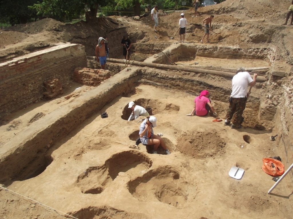 археологические раскопки